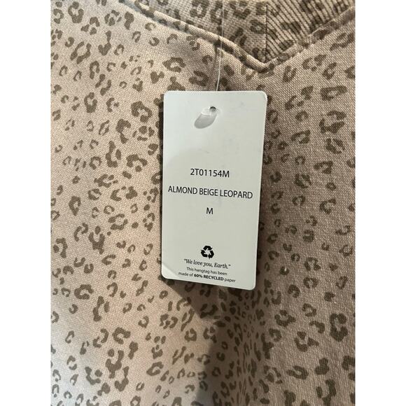 Hippie Rose Cropped Long Sleeve Leopard Medium Sweater Size Medium - Picture 4 of 9